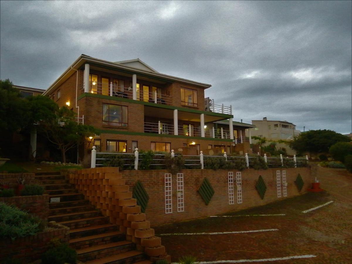 Amzee Bokmakierie Guest House Dana Bay Exterior foto