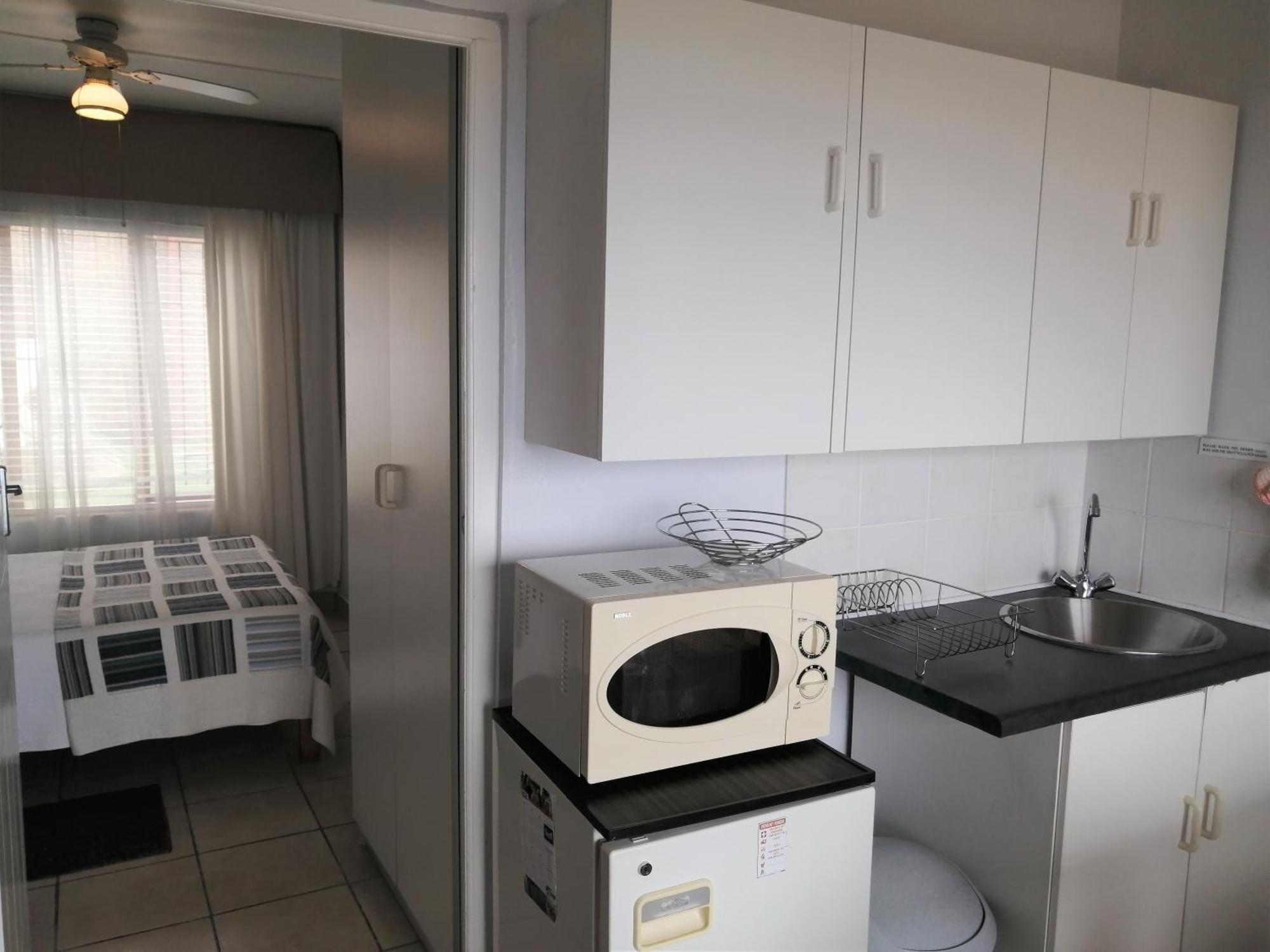 Amzee Bokmakierie Guest House Dana Bay Quarto foto